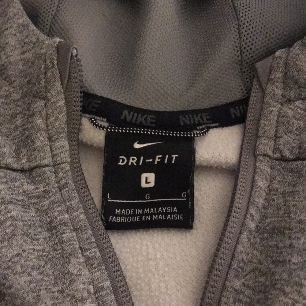 Nike Boys Dry Fit Hoodie Large (10/12 size)
